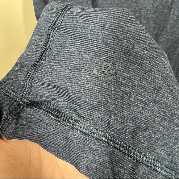Lululemon Mens Blue Short Sleeve Workout Tee - Picture 6 of 6